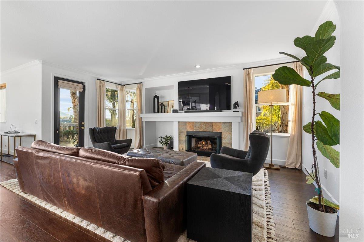 Detail Gallery Image 19 of 61 For 5866 Sailing Hawk Ave, Santa Rosa,  CA 95409 - 4 Beds | 4/1 Baths