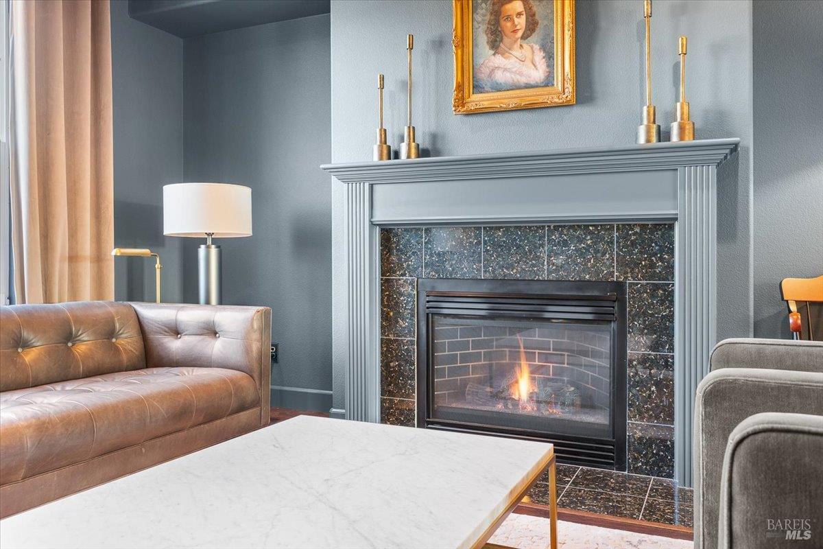 Detail Gallery Image 7 of 61 For 5866 Sailing Hawk Ave, Santa Rosa,  CA 95409 - 4 Beds | 4/1 Baths