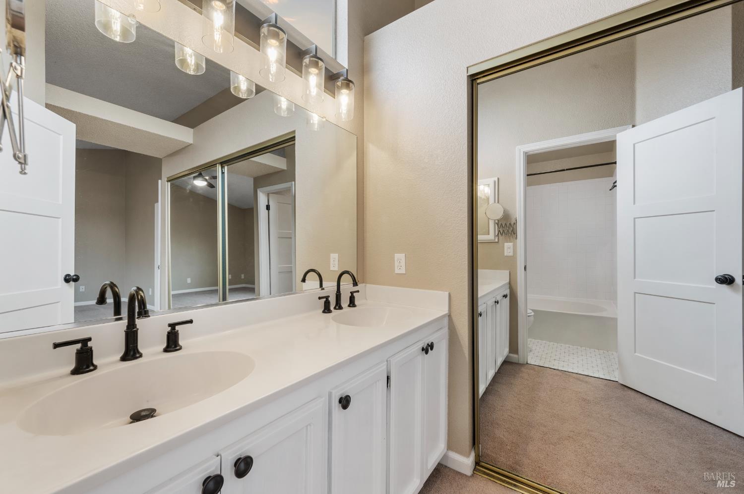 Detail Gallery Image 42 of 56 For 115 American Way, Vacaville,  CA 95687 - 3 Beds | 2/1 Baths