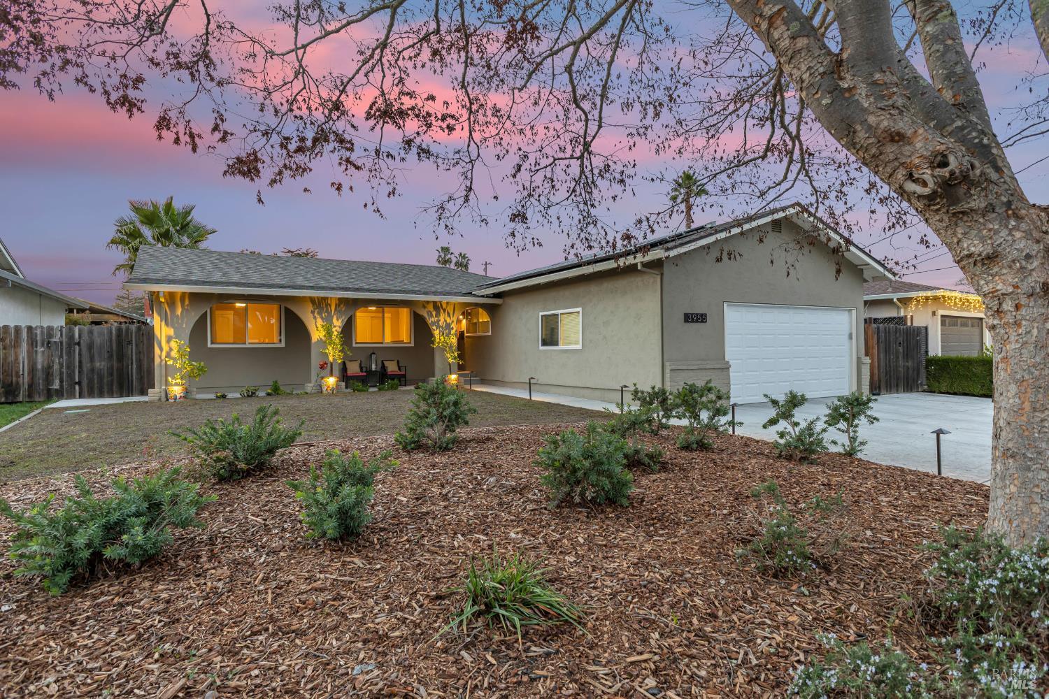 Detail Gallery Image 2 of 37 For 3955 Briarwood St, Napa,  CA 94558 - 3 Beds | 2 Baths