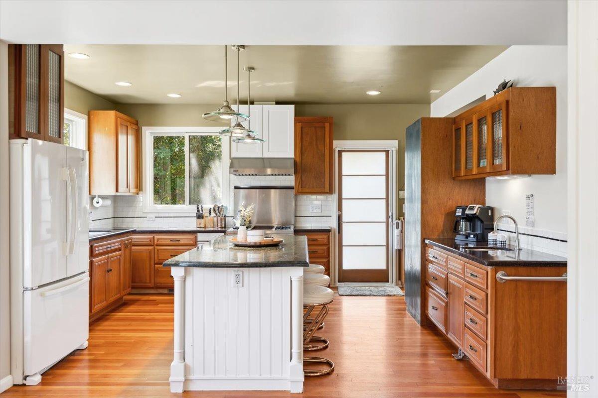 Detail Gallery Image 9 of 66 For 4820 Bennett Valley Rd, Santa Rosa,  CA 95404 - 6 Beds | 5 Baths