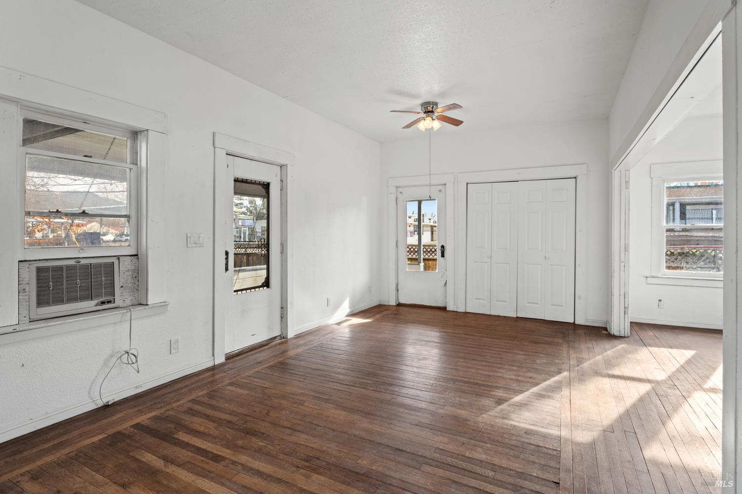 Detail Gallery Image 3 of 38 For 630 2nd St, Upper Lake,  CA 95485 - 7 Beds | 6 Baths