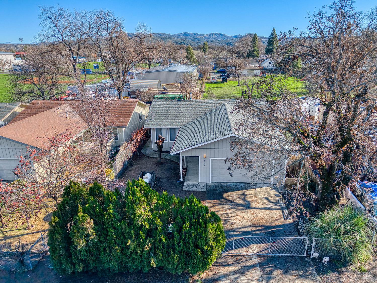 Detail Gallery Image 10 of 49 For 9730 Lake St, Lower Lake,  CA 95457 - 3 Beds | 2 Baths