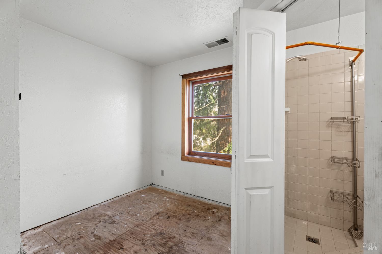 Detail Gallery Image 21 of 38 For 630 2nd St, Upper Lake,  CA 95485 - 7 Beds | 6 Baths