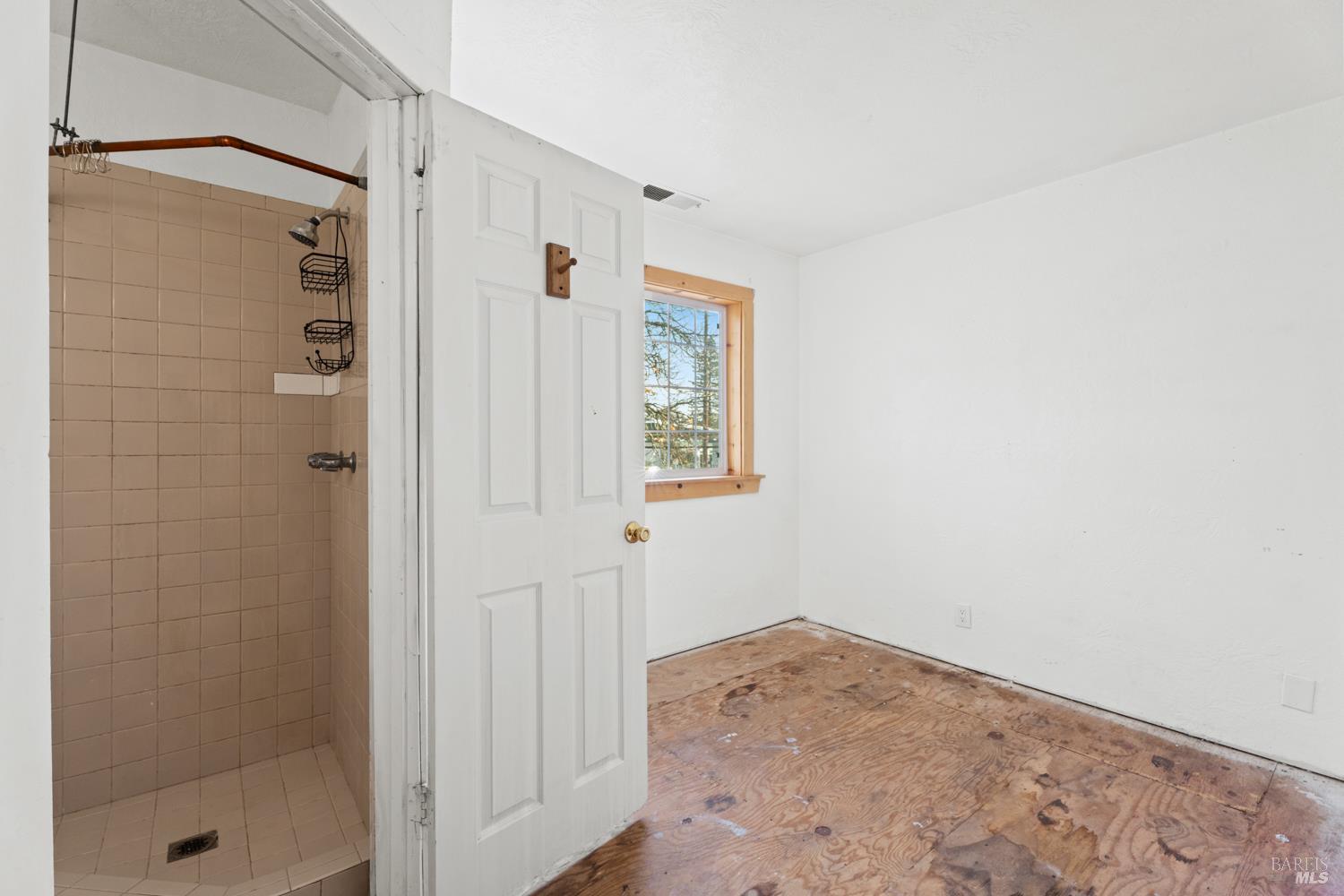 Detail Gallery Image 20 of 38 For 630 2nd St, Upper Lake,  CA 95485 - 7 Beds | 6 Baths