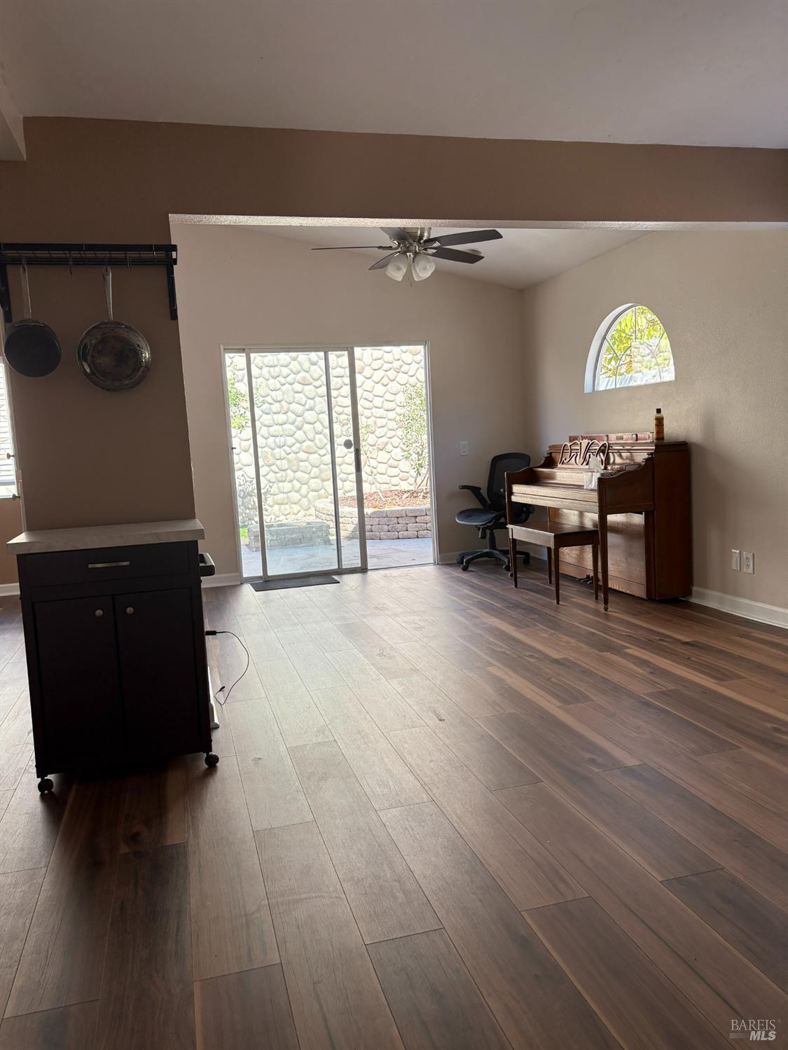 Detail Gallery Image 19 of 26 For 8754 Park Run Rd, San Diego,  CA 92129 - 3 Beds | 2/1 Baths