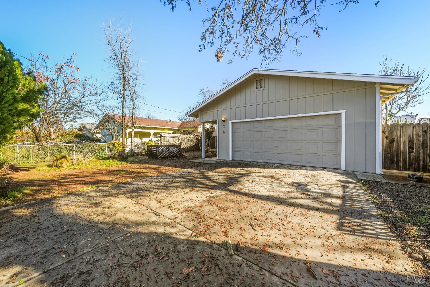 Detail Gallery Image 11 of 49 For 9730 Lake St, Lower Lake,  CA 95457 - 3 Beds | 2 Baths