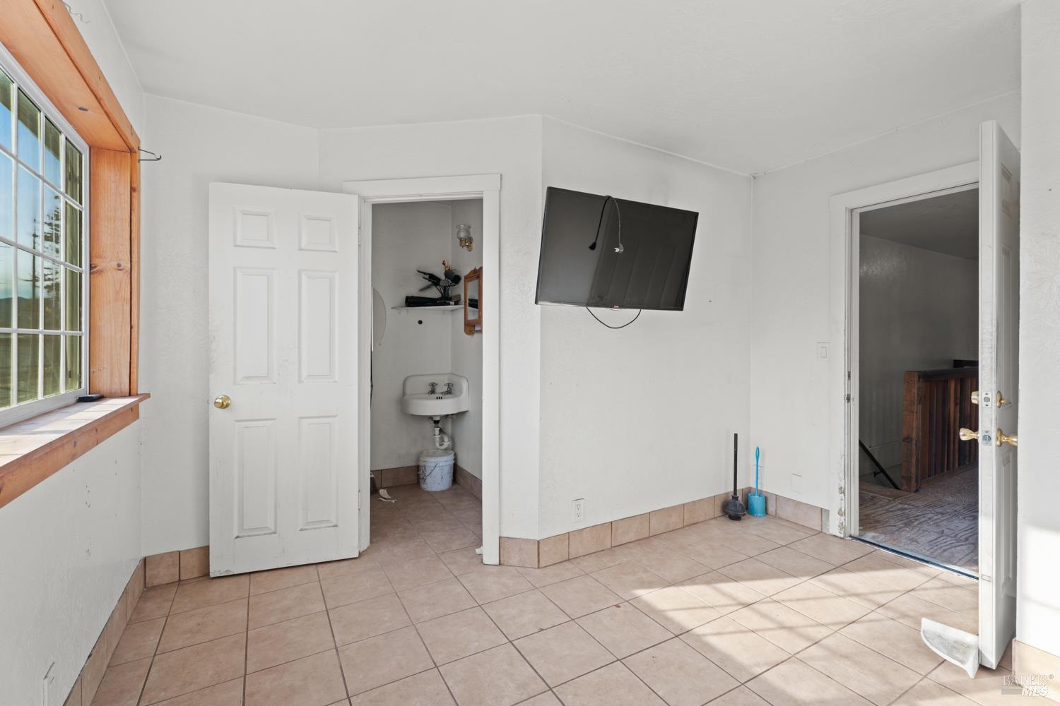 Detail Gallery Image 19 of 38 For 630 2nd St, Upper Lake,  CA 95485 - 7 Beds | 6 Baths