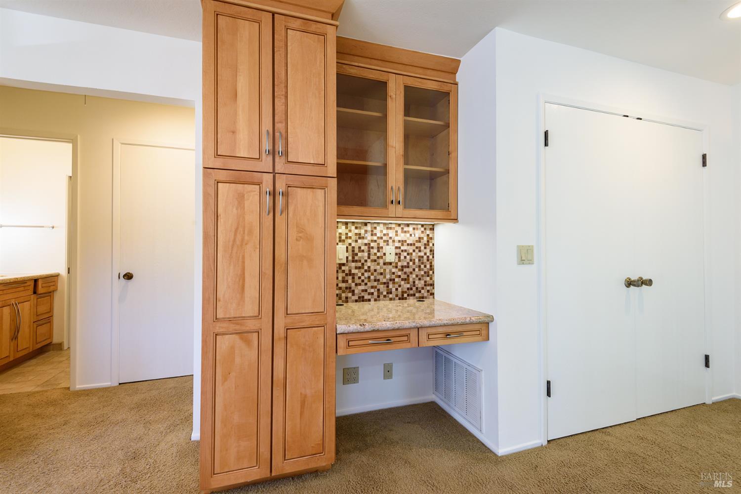 Detail Gallery Image 11 of 31 For 36 Shannon Ct, Novato,  CA 94949 - – Beds | – Baths