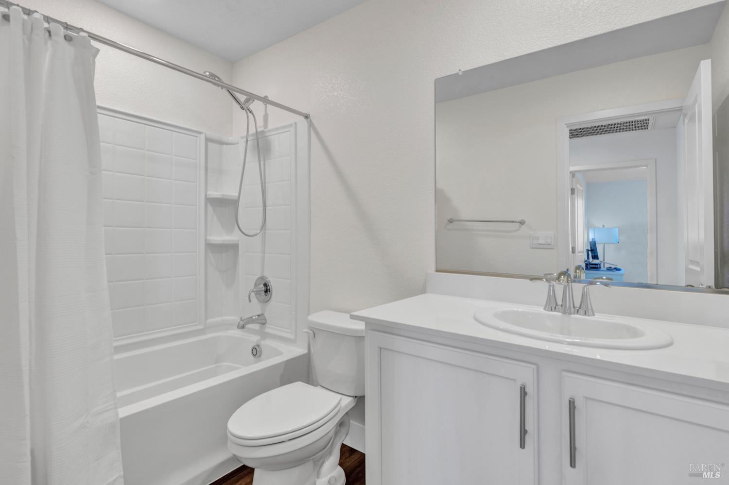 Detail Gallery Image 17 of 21 For 153 Frontier St, American Canyon,  CA 94503 - 4 Beds | 3 Baths