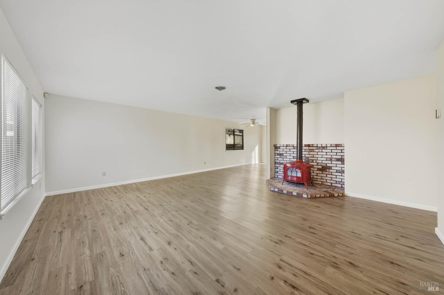 Detail Gallery Image 15 of 49 For 9730 Lake St, Lower Lake,  CA 95457 - 3 Beds | 2 Baths