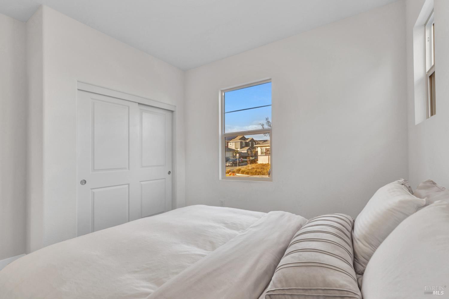 Detail Gallery Image 8 of 21 For 153 Frontier St, American Canyon,  CA 94503 - 4 Beds | 3 Baths