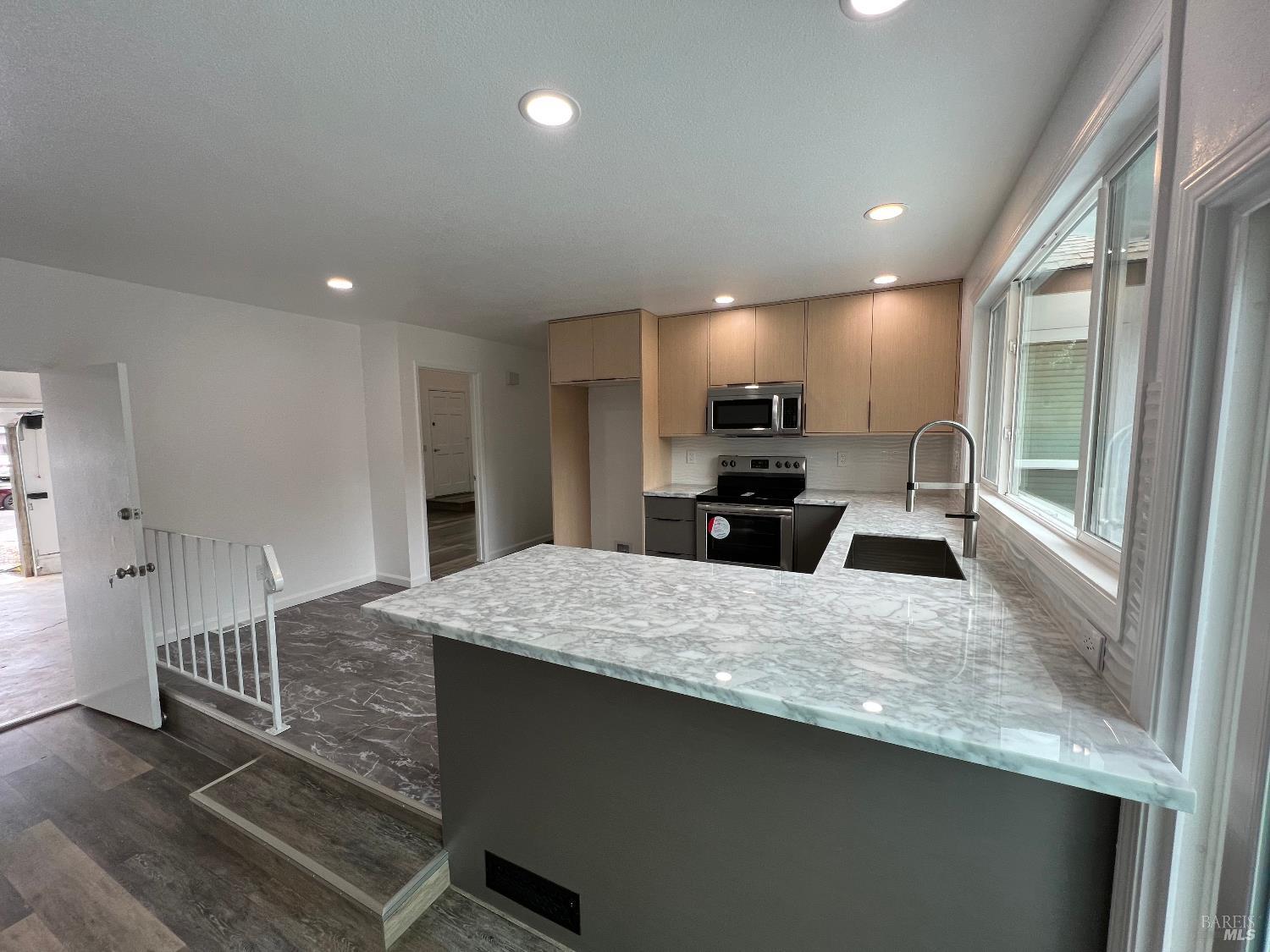 Detail Gallery Image 9 of 9 For Address Is Not Disclosed, Petaluma,  CA 94954 - 3 Beds | 2 Baths