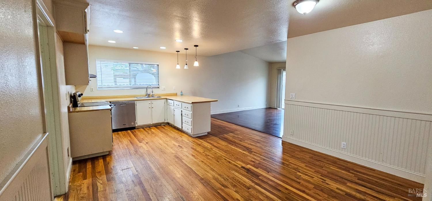 Detail Gallery Image 3 of 30 For 709 Capistrano Dr, Suisun City,  CA 94585 - 3 Beds | 2 Baths