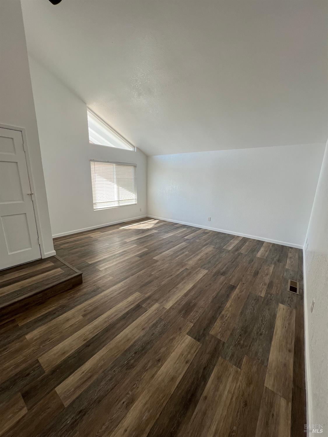 Detail Gallery Image 8 of 9 For Address Is Not Disclosed, Petaluma,  CA 94954 - 3 Beds | 2 Baths