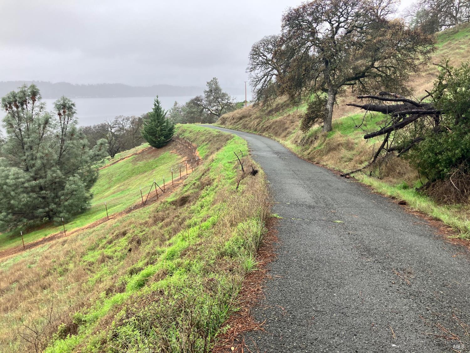 Detail Gallery Image 3 of 6 For 12039 Lakeview Dr, Clearlake Oaks,  CA 95423 - – Beds | – Baths