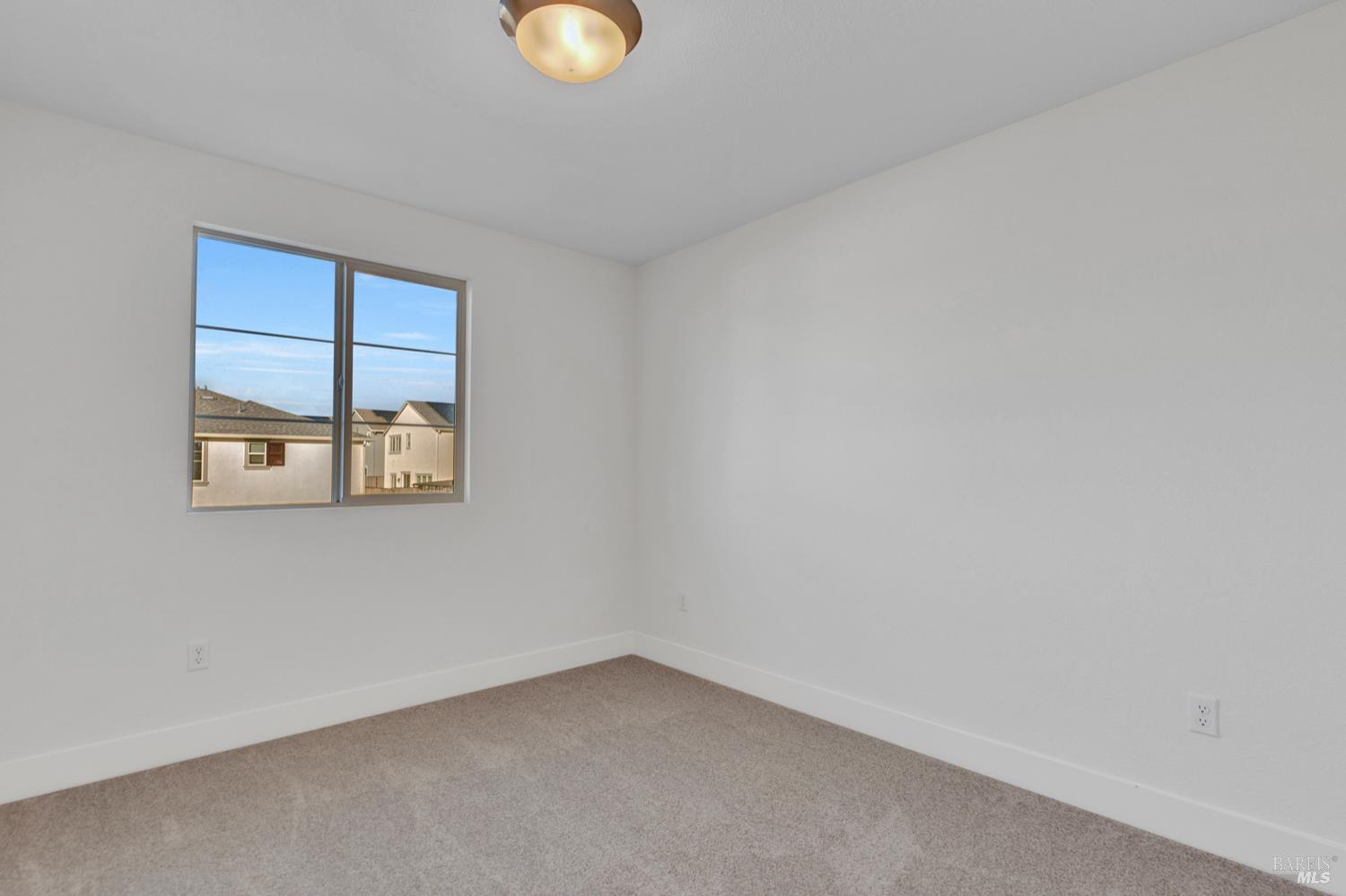 Detail Gallery Image 18 of 21 For 153 Frontier St, American Canyon,  CA 94503 - 4 Beds | 3 Baths