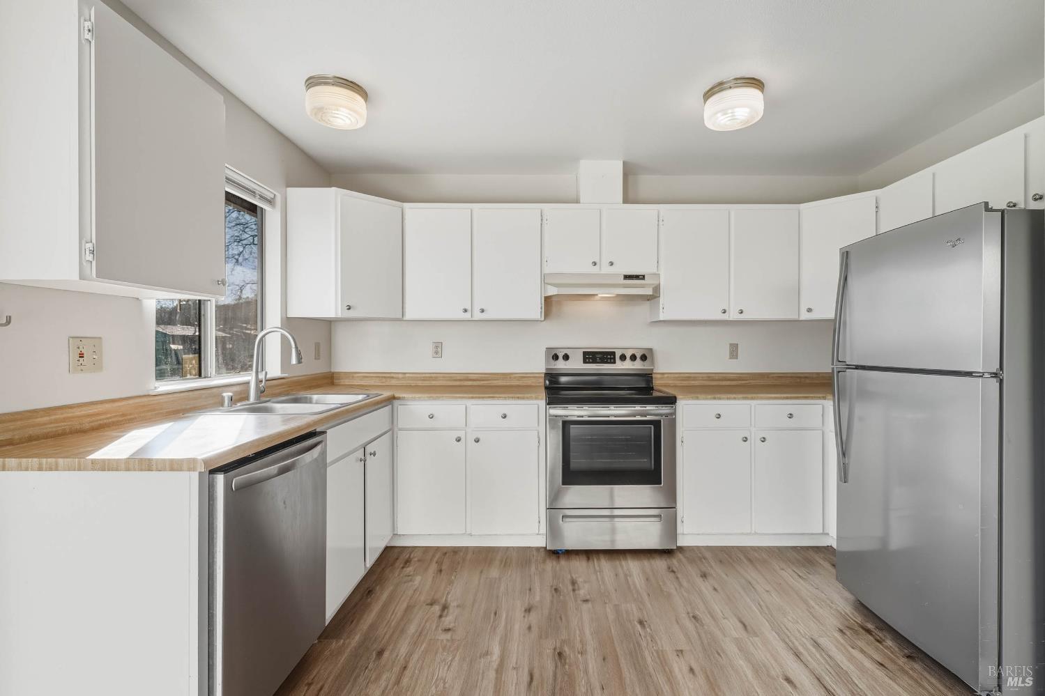 Detail Gallery Image 19 of 49 For 9730 Lake St, Lower Lake,  CA 95457 - 3 Beds | 2 Baths