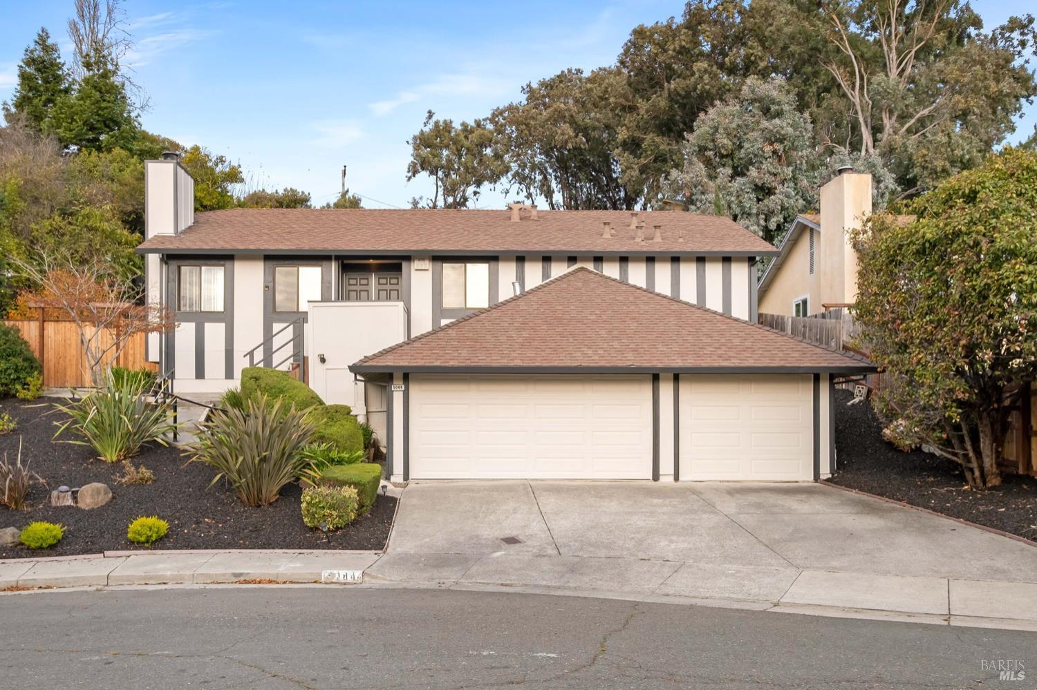 Detail Gallery Image 2 of 27 For 5044 Santa Rita Rd, El Sobrante,  CA 94803 - 3 Beds | 2 Baths