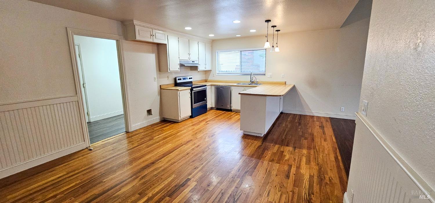 Detail Gallery Image 4 of 30 For 709 Capistrano Dr, Suisun City,  CA 94585 - 3 Beds | 2 Baths