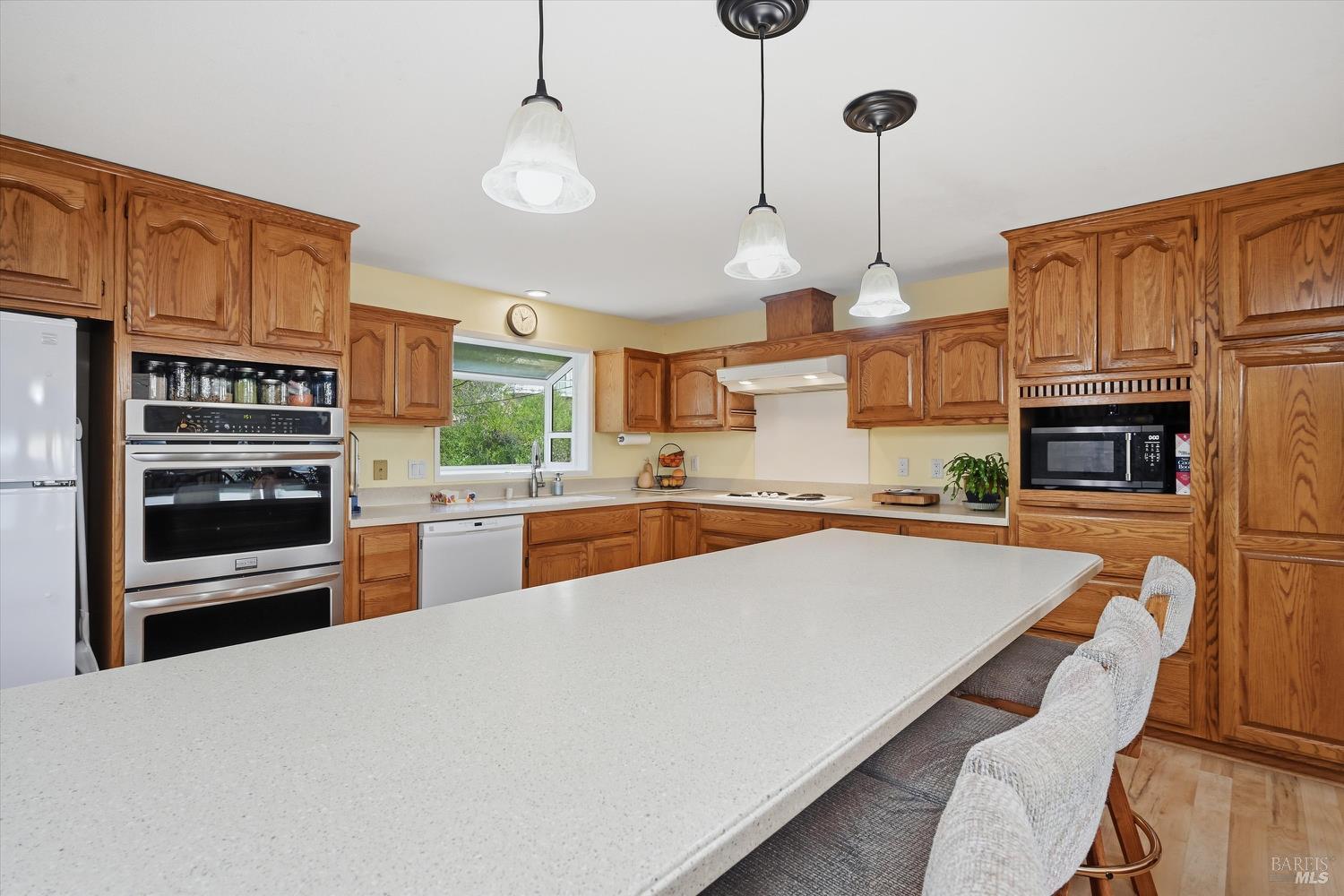 Detail Gallery Image 14 of 43 For 18701 Glenwood Rd, Hidden Valley Lake,  CA 95467 - 3 Beds | 3 Baths