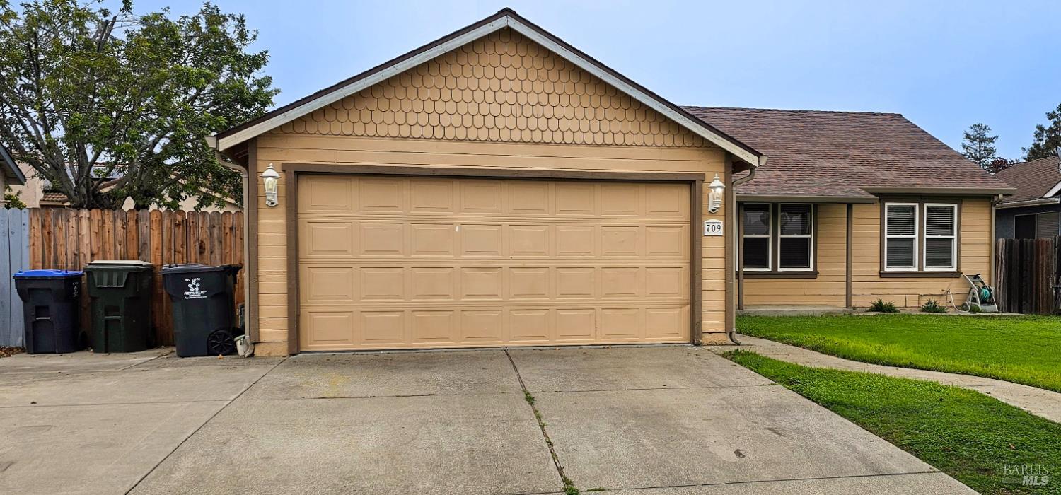 Detail Gallery Image 19 of 30 For 709 Capistrano Dr, Suisun City,  CA 94585 - 3 Beds | 2 Baths