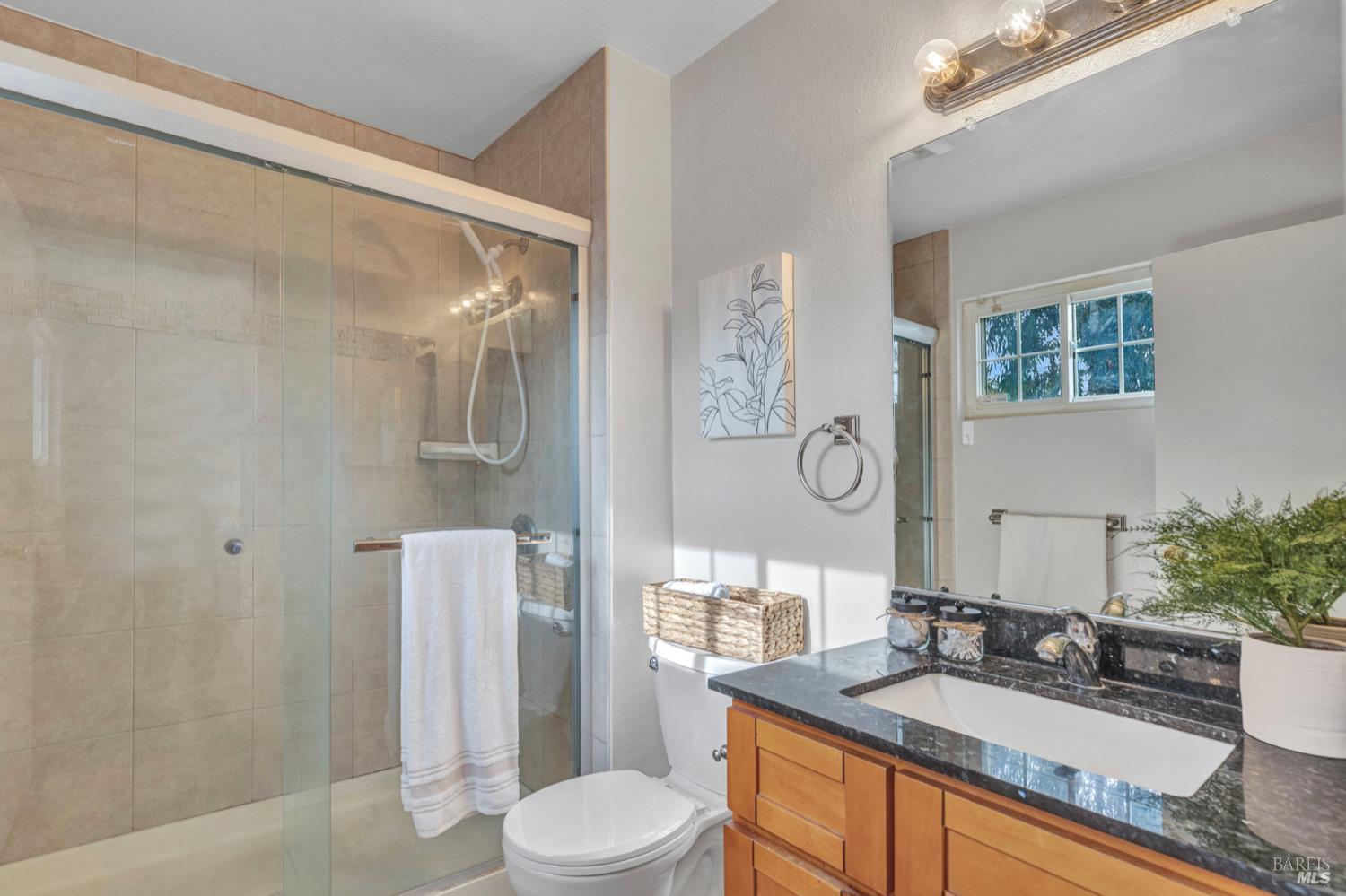 Detail Gallery Image 9 of 17 For 35 Marla Dr, American Canyon,  CA 94503 - 3 Beds | 2 Baths