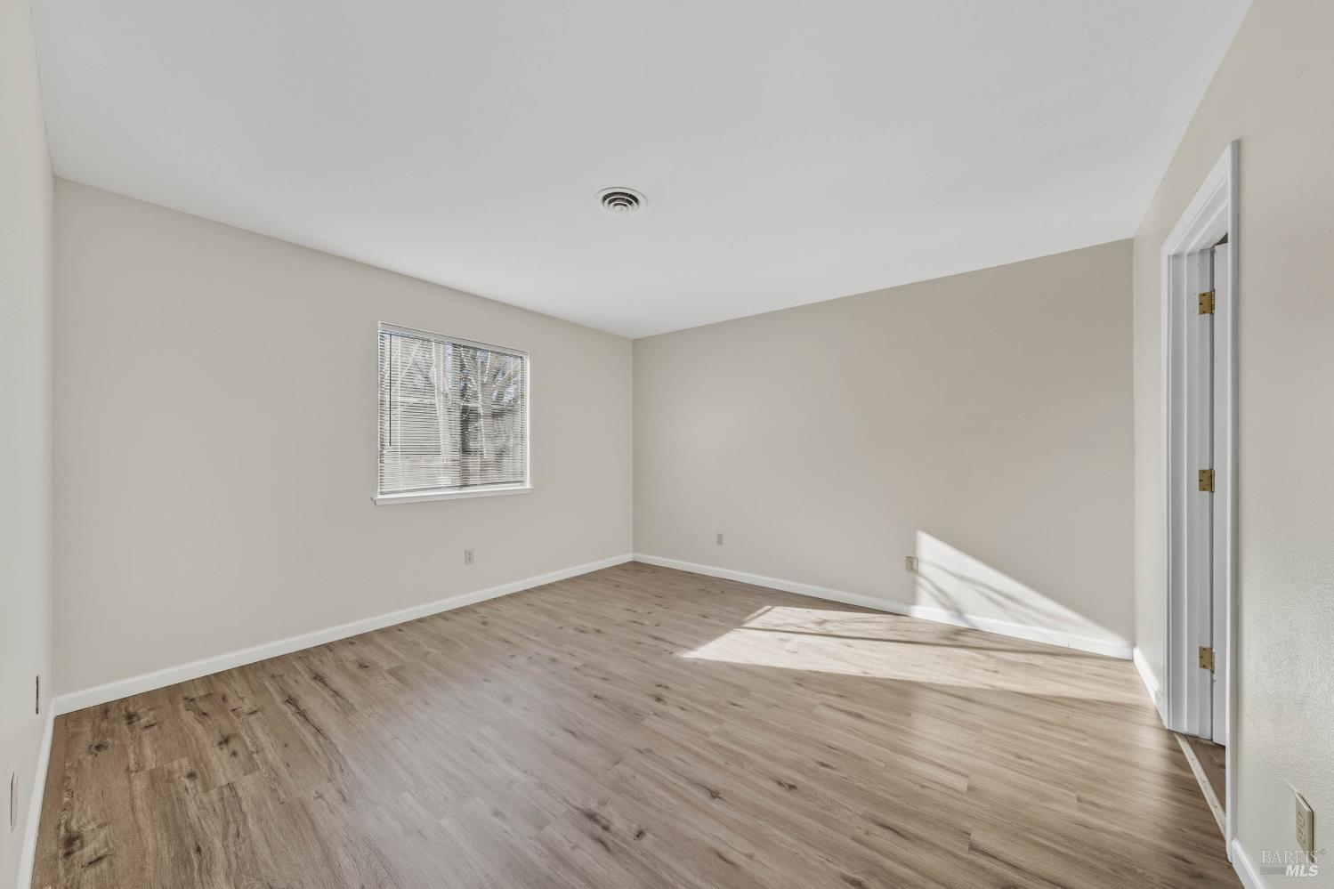 Detail Gallery Image 28 of 49 For 9730 Lake St, Lower Lake,  CA 95457 - 3 Beds | 2 Baths