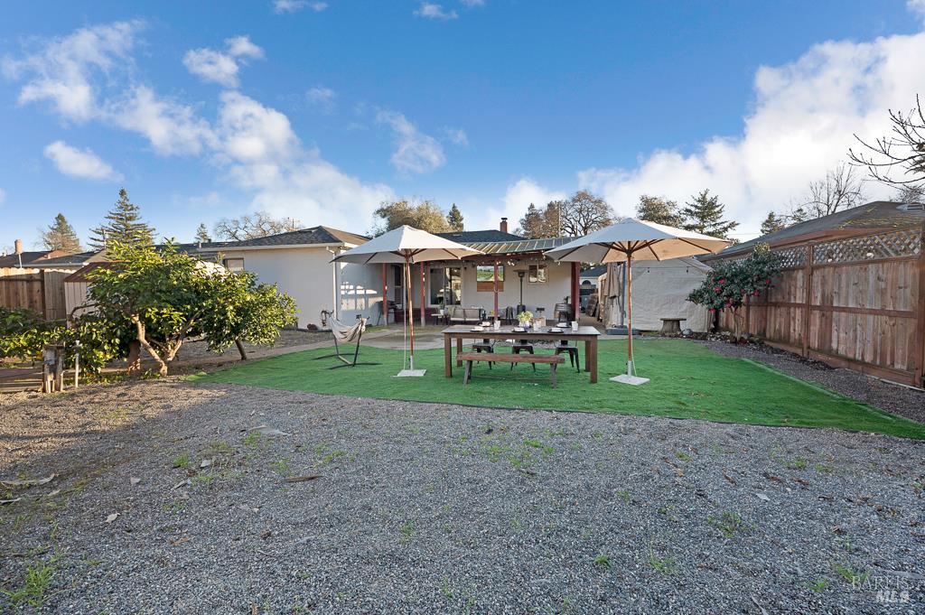 Detail Gallery Image 25 of 29 For 1833 Janero Dr, Santa Rosa,  CA 95407 - 3 Beds | 1/1 Baths