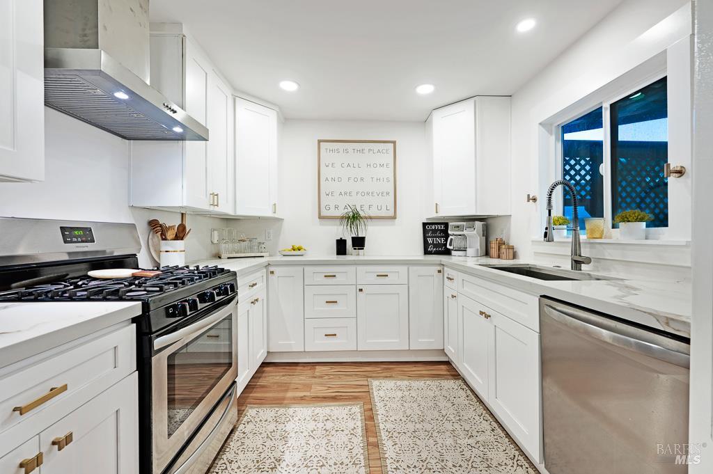 Detail Gallery Image 6 of 29 For 1833 Janero Dr, Santa Rosa,  CA 95407 - 3 Beds | 1/1 Baths