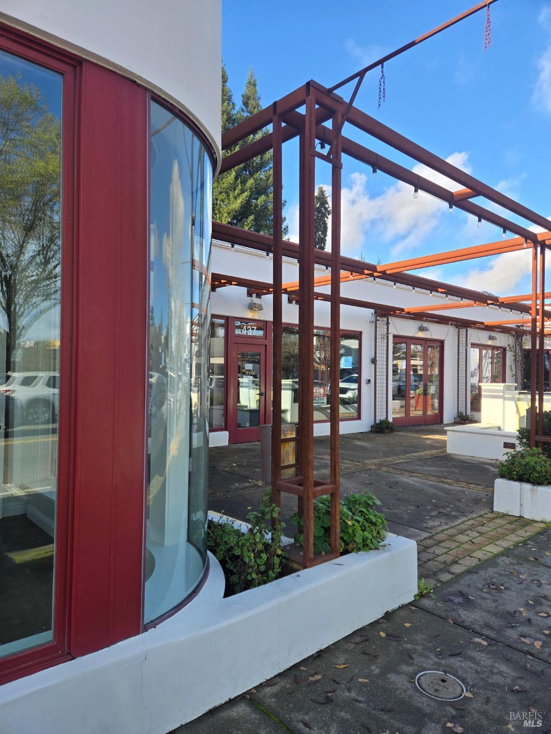 Detail Gallery Image 3 of 4 For 435 Healdsburg Ave, Healdsburg,  CA 95448 - – Beds | – Baths