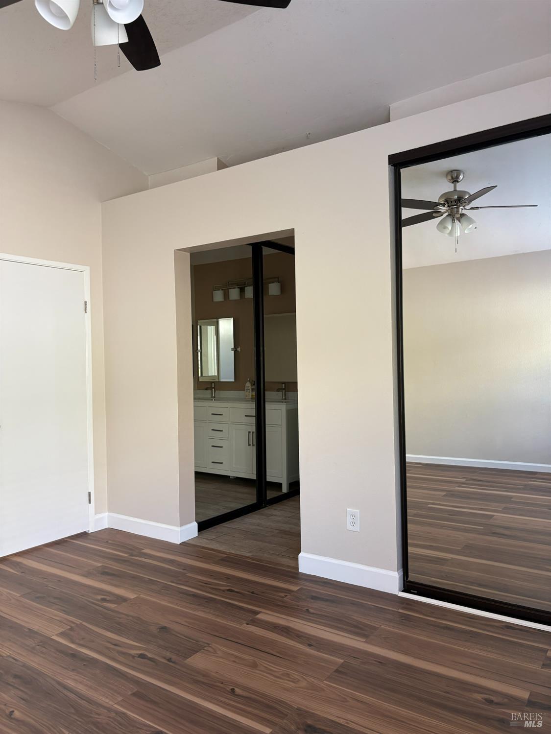 Detail Gallery Image 15 of 26 For 8754 Park Run Rd, San Diego,  CA 92129 - 3 Beds | 2/1 Baths