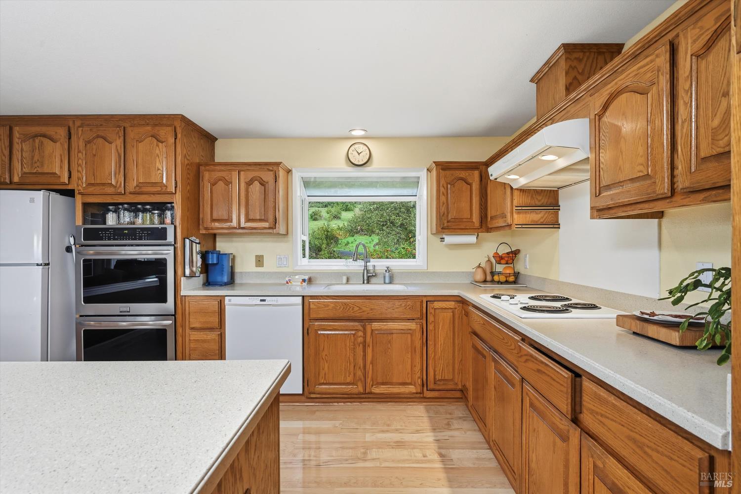 Detail Gallery Image 11 of 43 For 18701 Glenwood Rd, Hidden Valley Lake,  CA 95467 - 3 Beds | 3 Baths