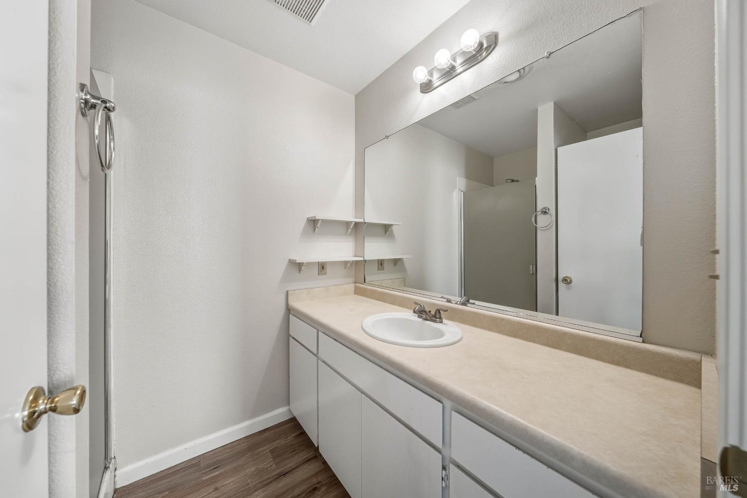 Detail Gallery Image 31 of 49 For 9730 Lake St, Lower Lake,  CA 95457 - 3 Beds | 2 Baths