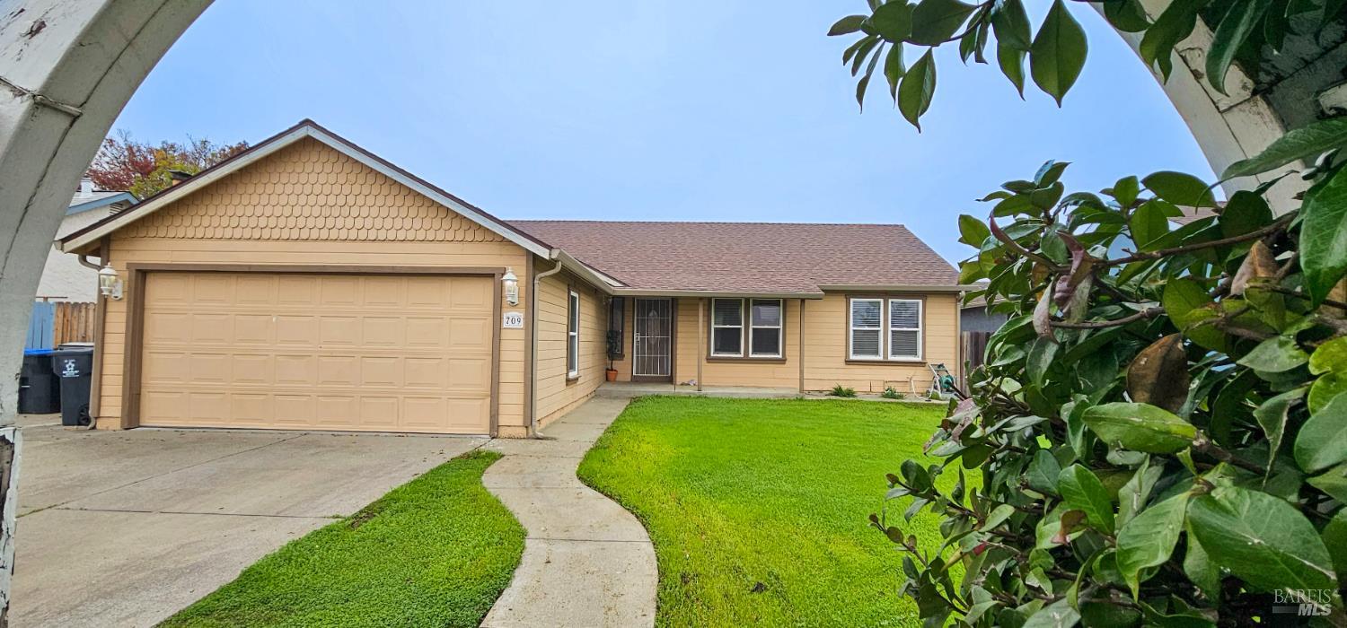 Detail Gallery Image 17 of 30 For 709 Capistrano Dr, Suisun City,  CA 94585 - 3 Beds | 2 Baths