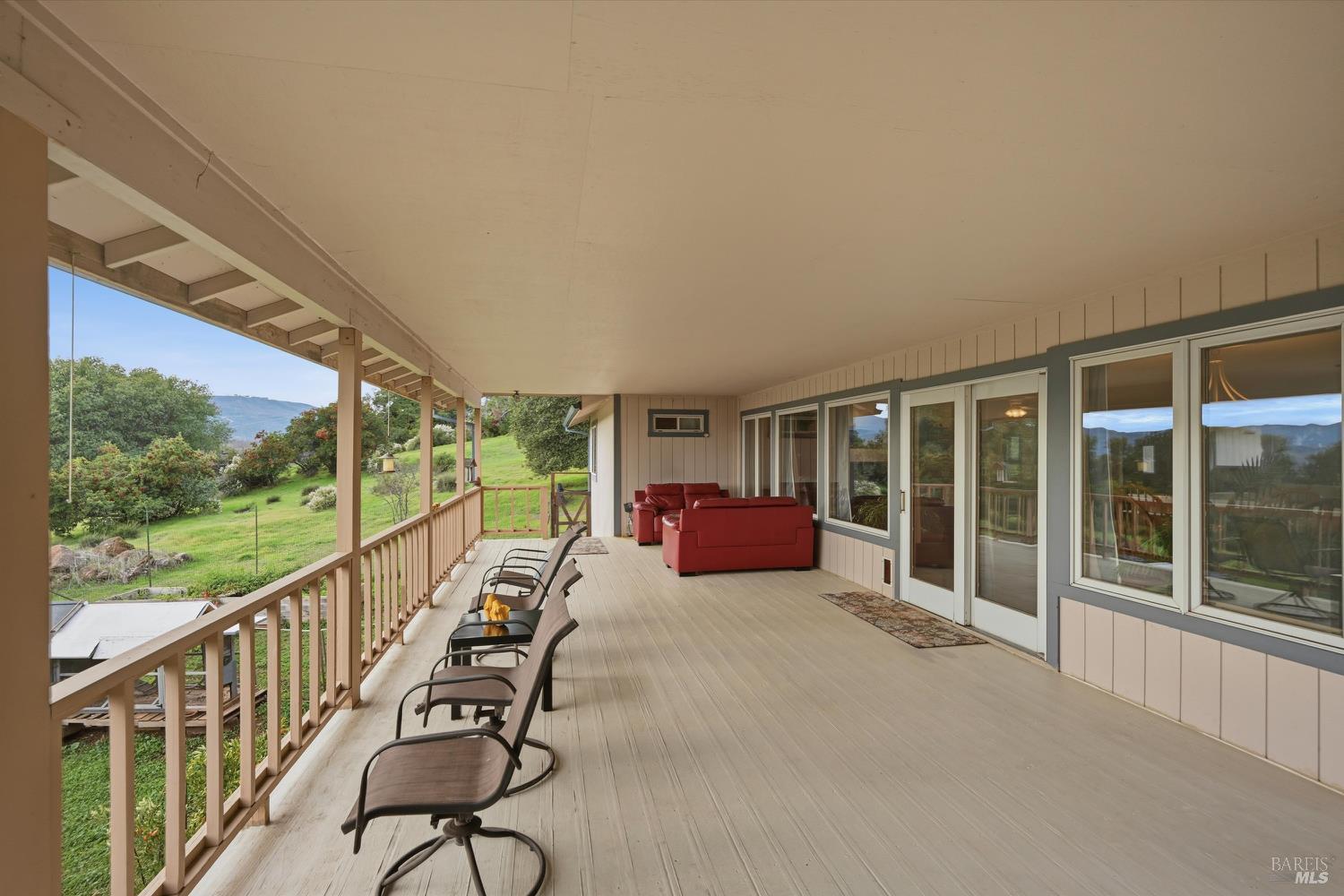 Detail Gallery Image 16 of 43 For 18701 Glenwood Rd, Hidden Valley Lake,  CA 95467 - 3 Beds | 3 Baths