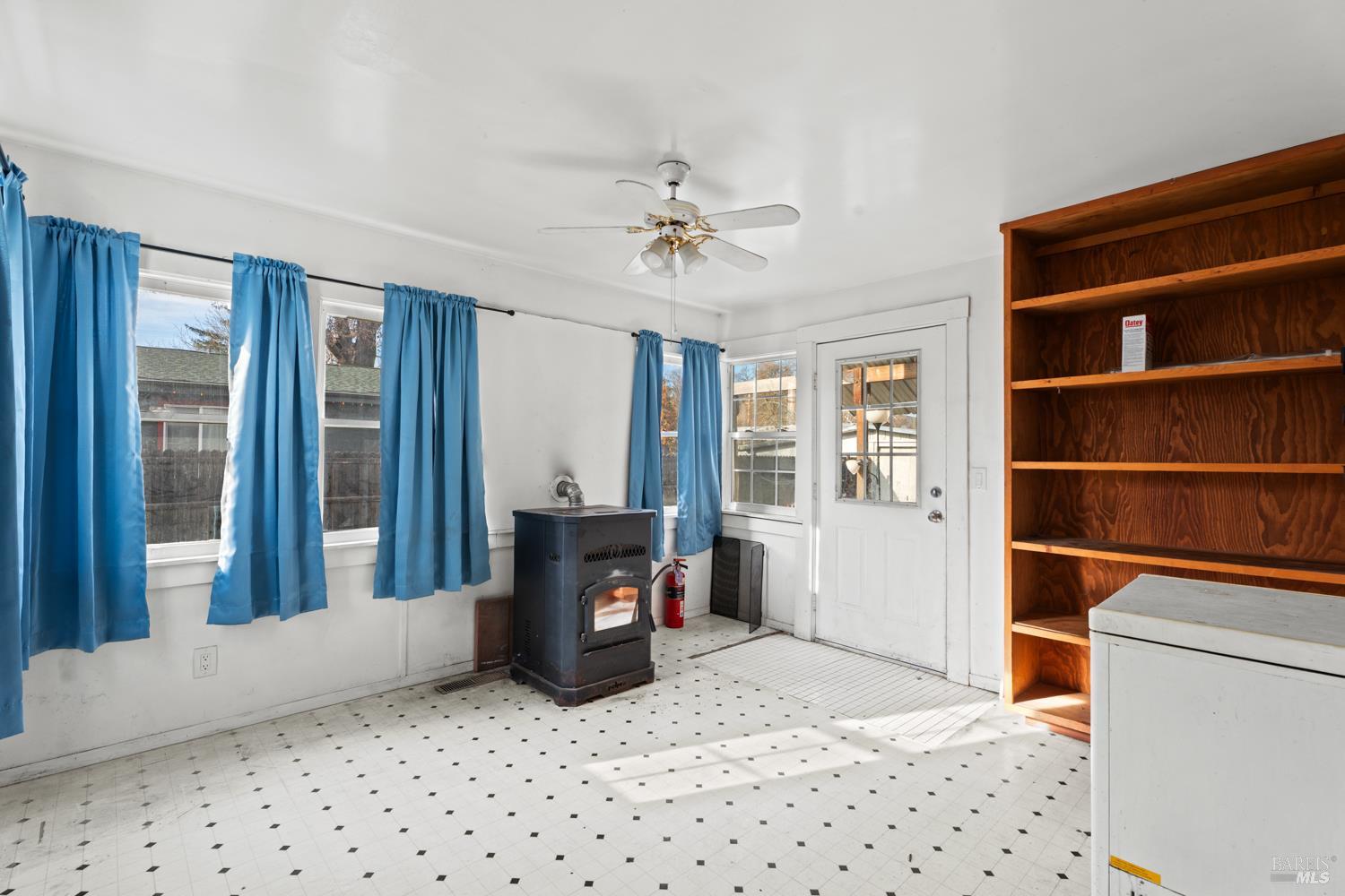 Detail Gallery Image 10 of 38 For 630 2nd St, Upper Lake,  CA 95485 - 7 Beds | 6 Baths