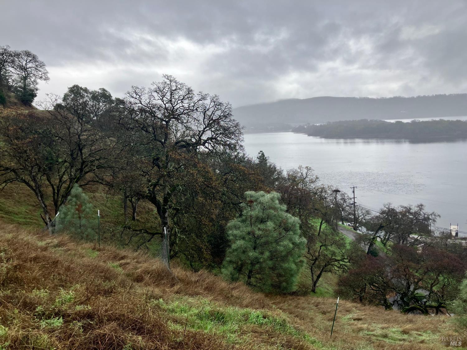 Detail Gallery Image 4 of 6 For 12039 Lakeview Dr, Clearlake Oaks,  CA 95423 - – Beds | – Baths