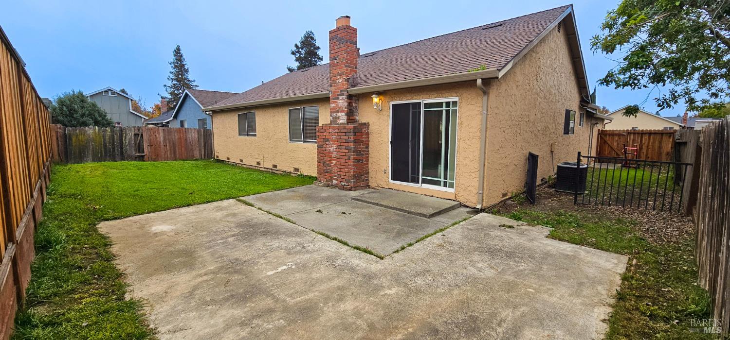 Detail Gallery Image 13 of 30 For 709 Capistrano Dr, Suisun City,  CA 94585 - 3 Beds | 2 Baths