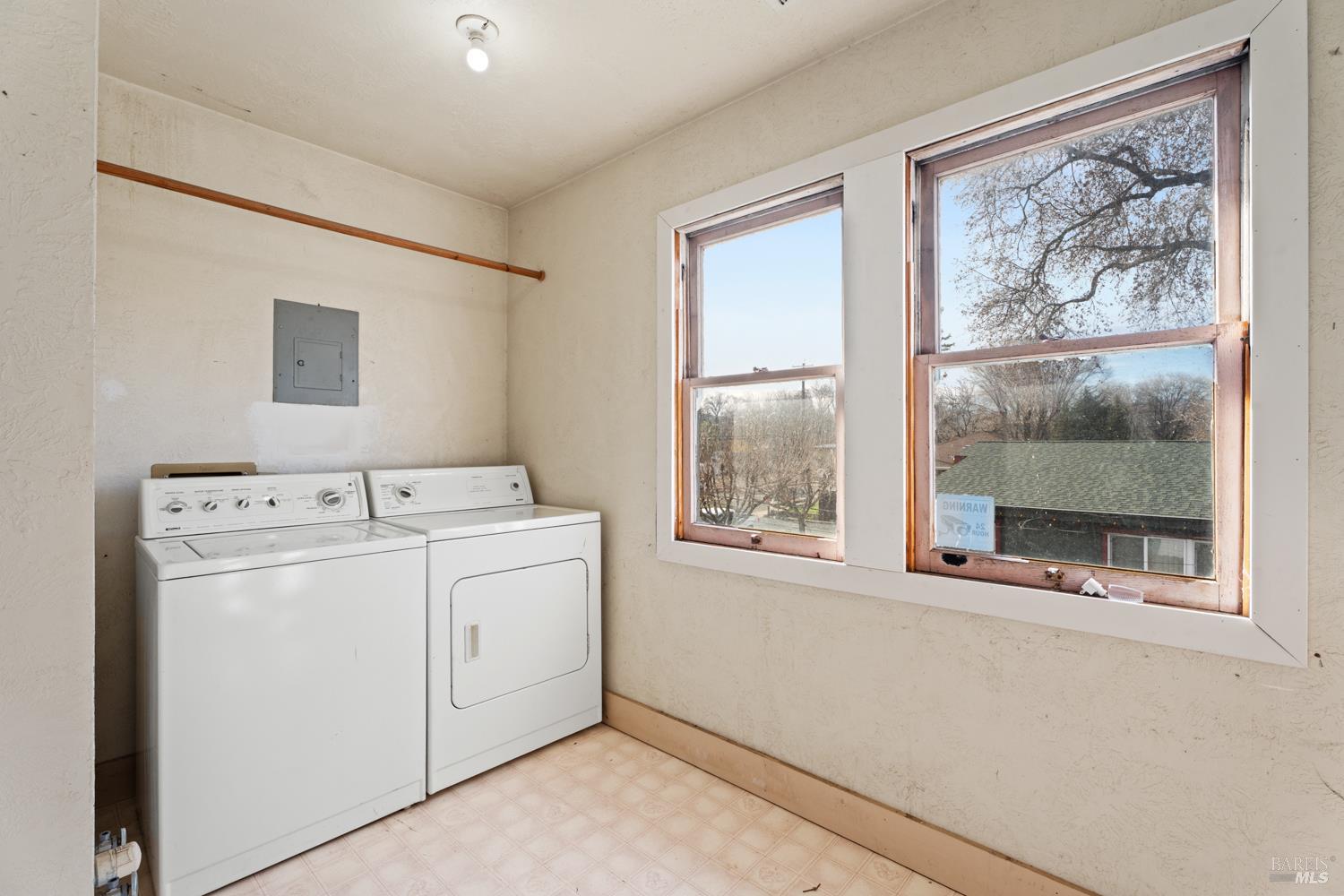 Detail Gallery Image 26 of 38 For 630 2nd St, Upper Lake,  CA 95485 - 7 Beds | 6 Baths