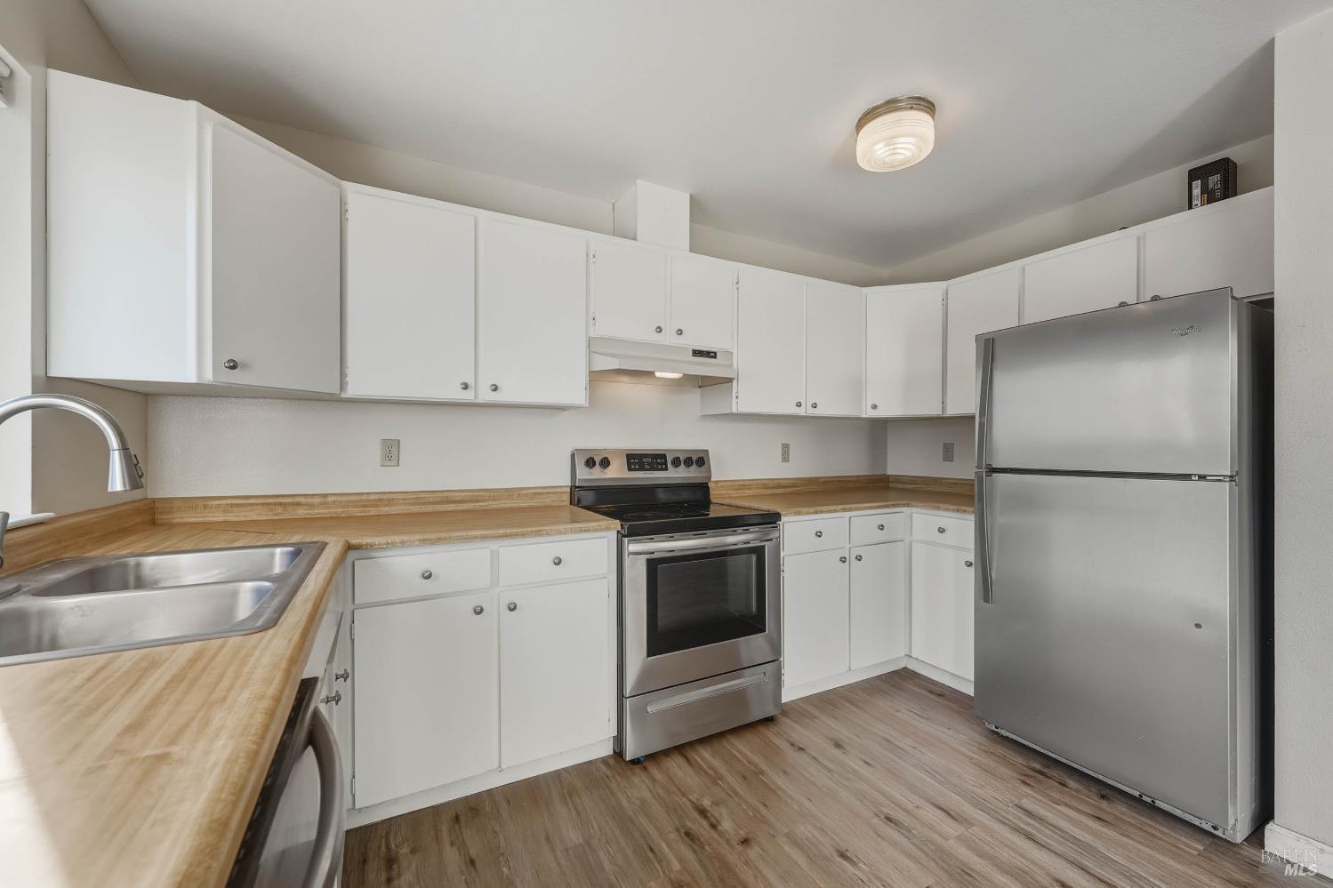 Detail Gallery Image 21 of 49 For 9730 Lake St, Lower Lake,  CA 95457 - 3 Beds | 2 Baths