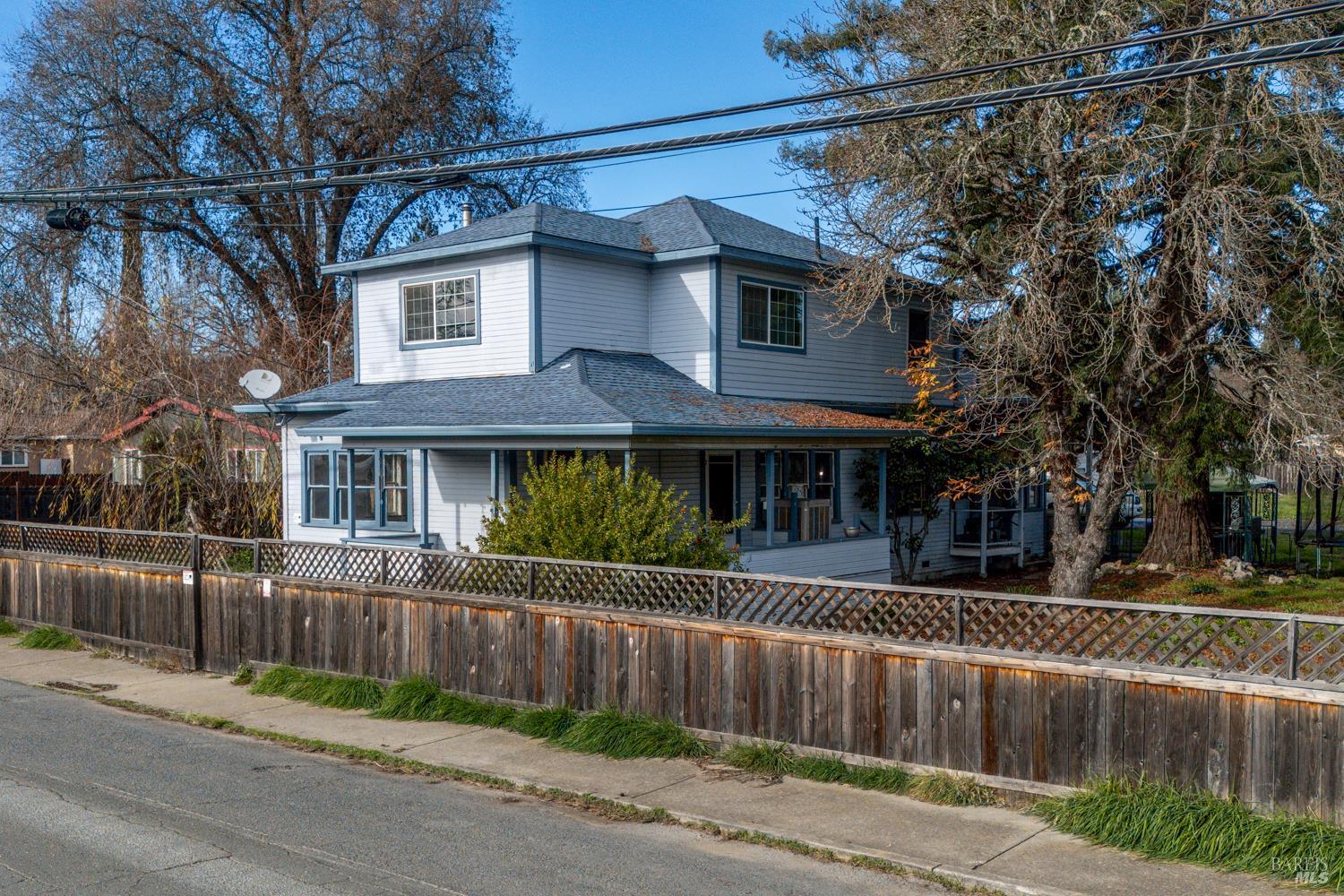 Detail Gallery Image 9 of 38 For 630 2nd St, Upper Lake,  CA 95485 - 7 Beds | 6 Baths