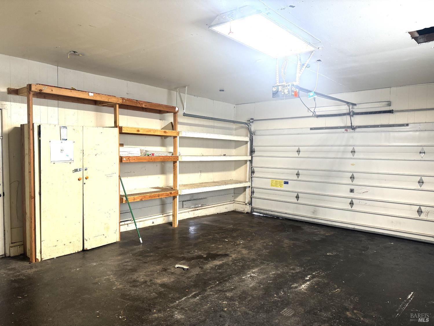 Detail Gallery Image 14 of 19 For 205 Westbrook Dr, Santa Rosa,  CA 95401 - 3 Beds | 2 Baths