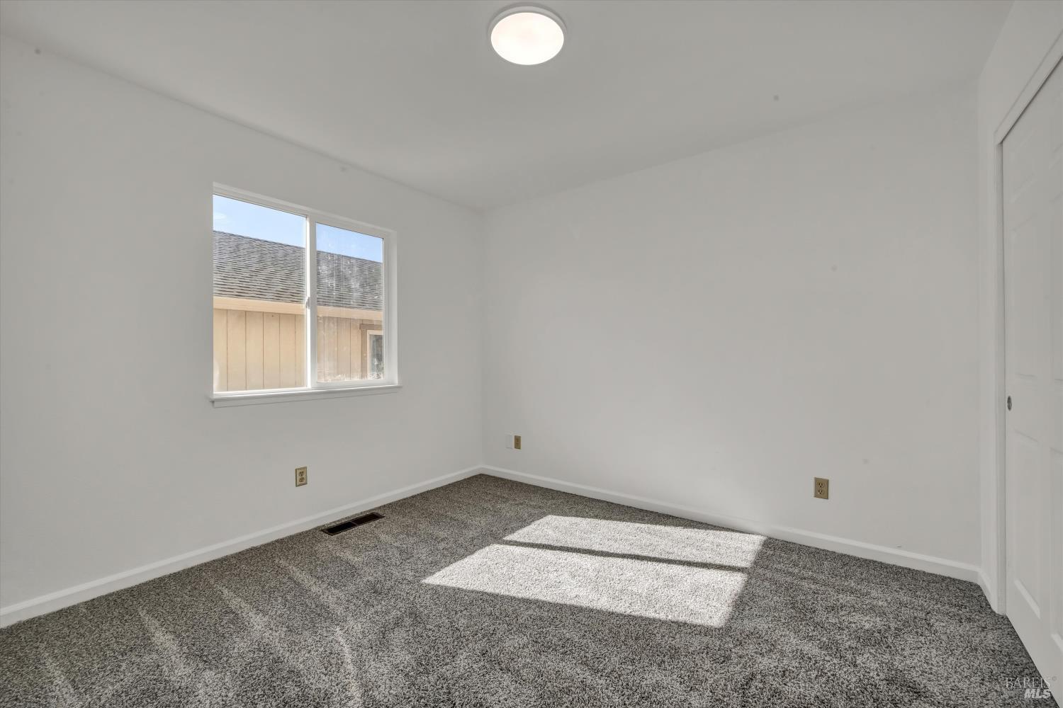 Detail Gallery Image 9 of 22 For 9421 Fairway Dr, Kelseyville,  CA 95451 - 3 Beds | 2 Baths