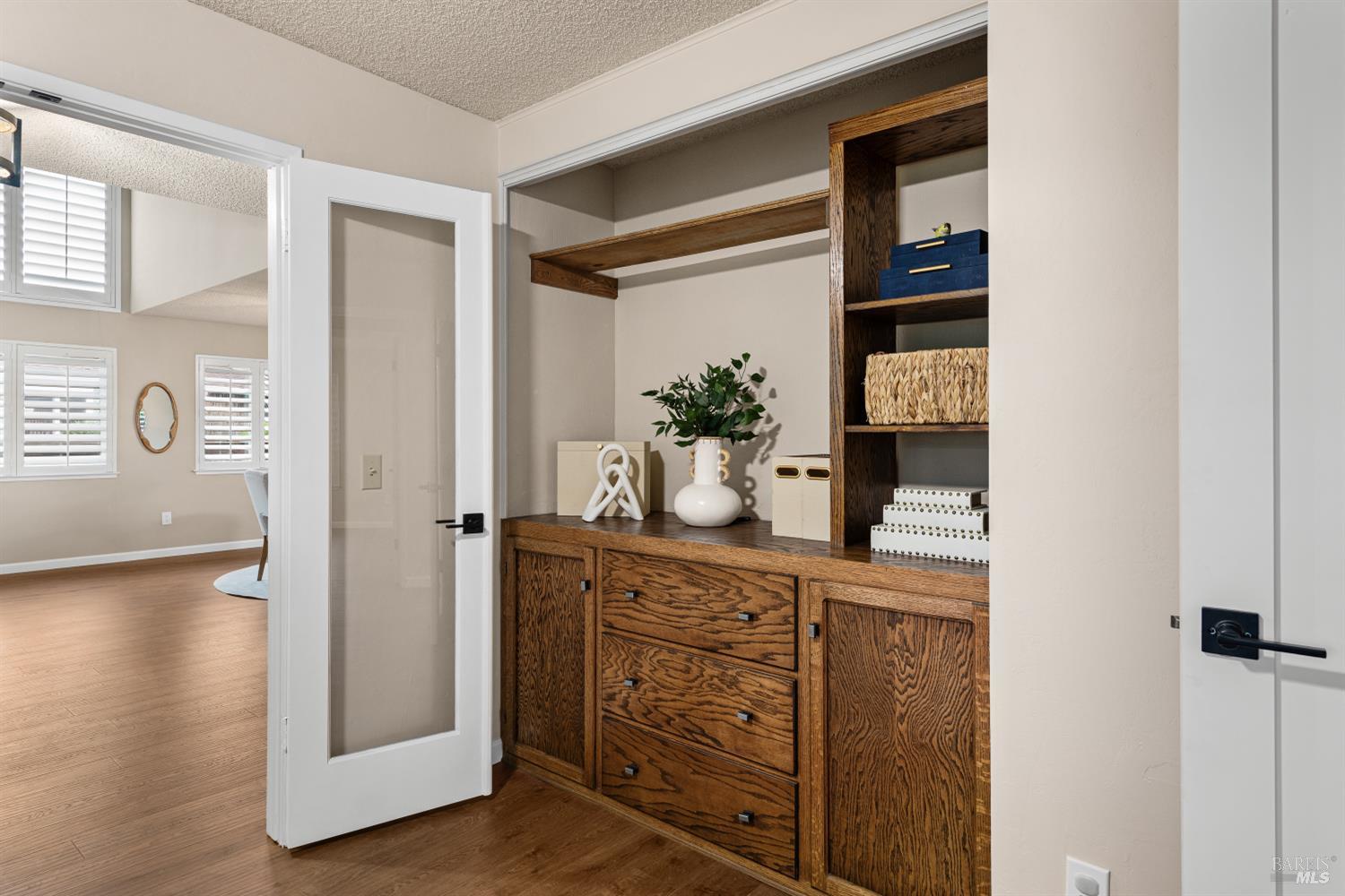 Detail Gallery Image 32 of 39 For 8853 Oak Trail Ct, Santa Rosa,  CA 95409 - 2 Beds | 2 Baths