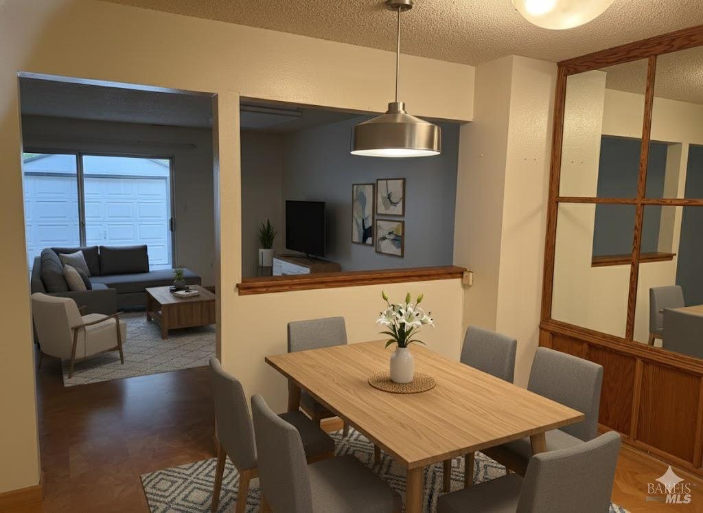 Detail Gallery Image 4 of 39 For 1964 Knolls Dr, Santa Rosa,  CA 95405 - 2 Beds | 1/1 Baths