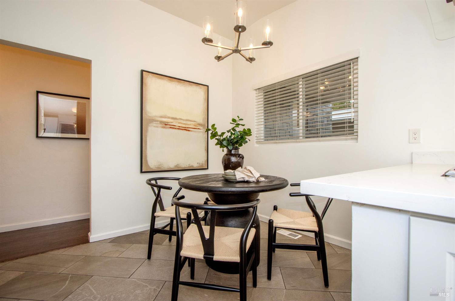 Detail Gallery Image 4 of 23 For 218 Alpine St, San Rafael,  CA 94901 - 3 Beds | 1/1 Baths