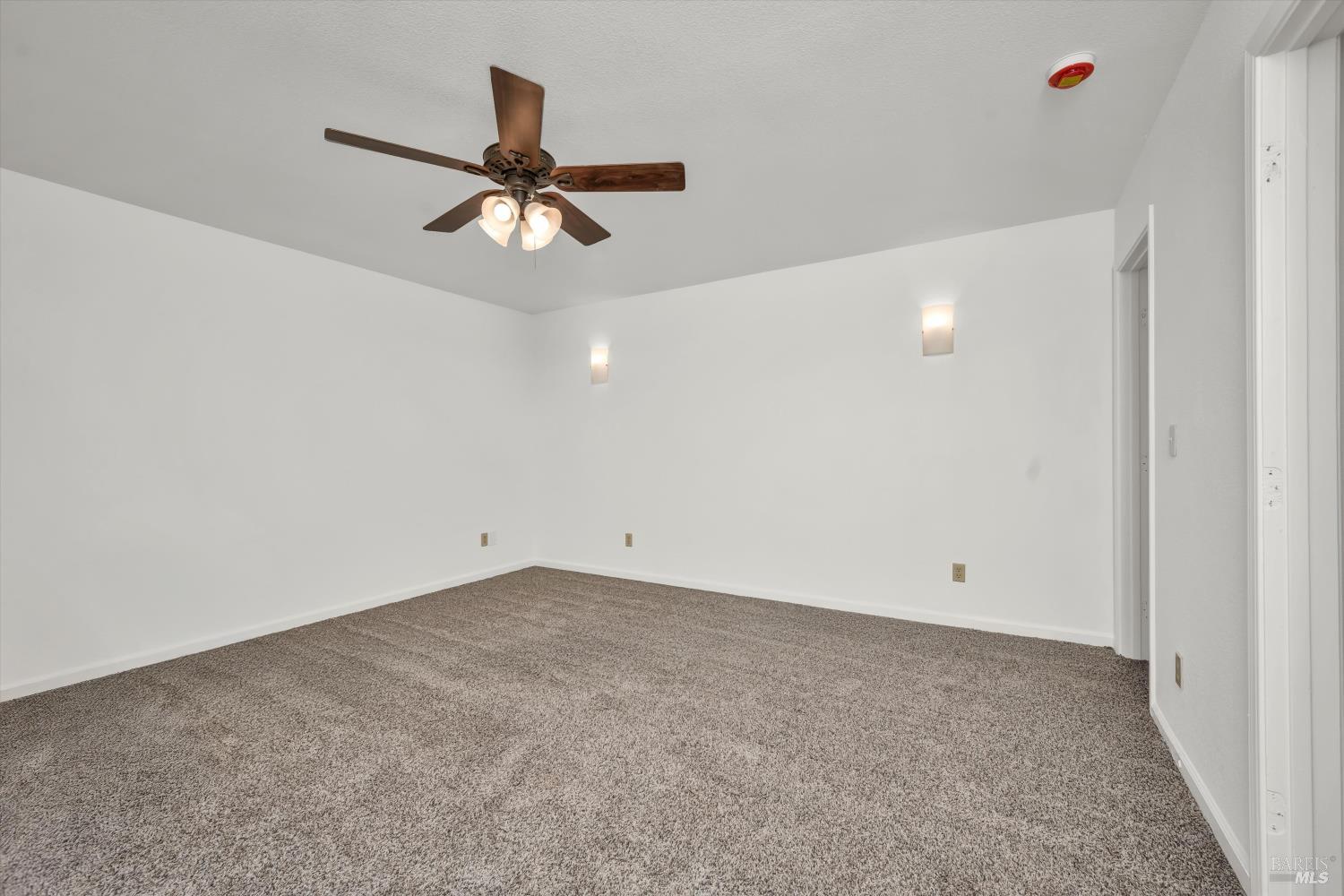 Detail Gallery Image 15 of 22 For 9421 Fairway Dr, Kelseyville,  CA 95451 - 3 Beds | 2 Baths