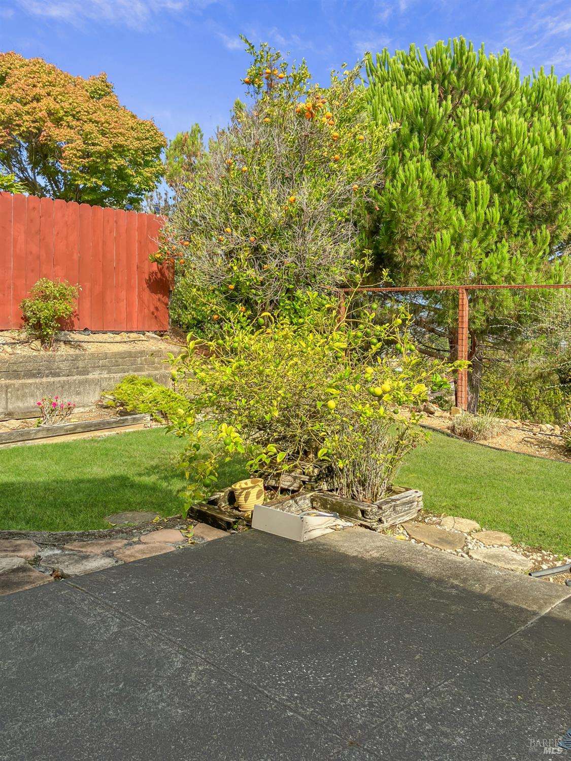 Detail Gallery Image 4 of 18 For 154 Outrigger Dr, Vallejo,  CA 94591 - 3 Beds | 2/1 Baths