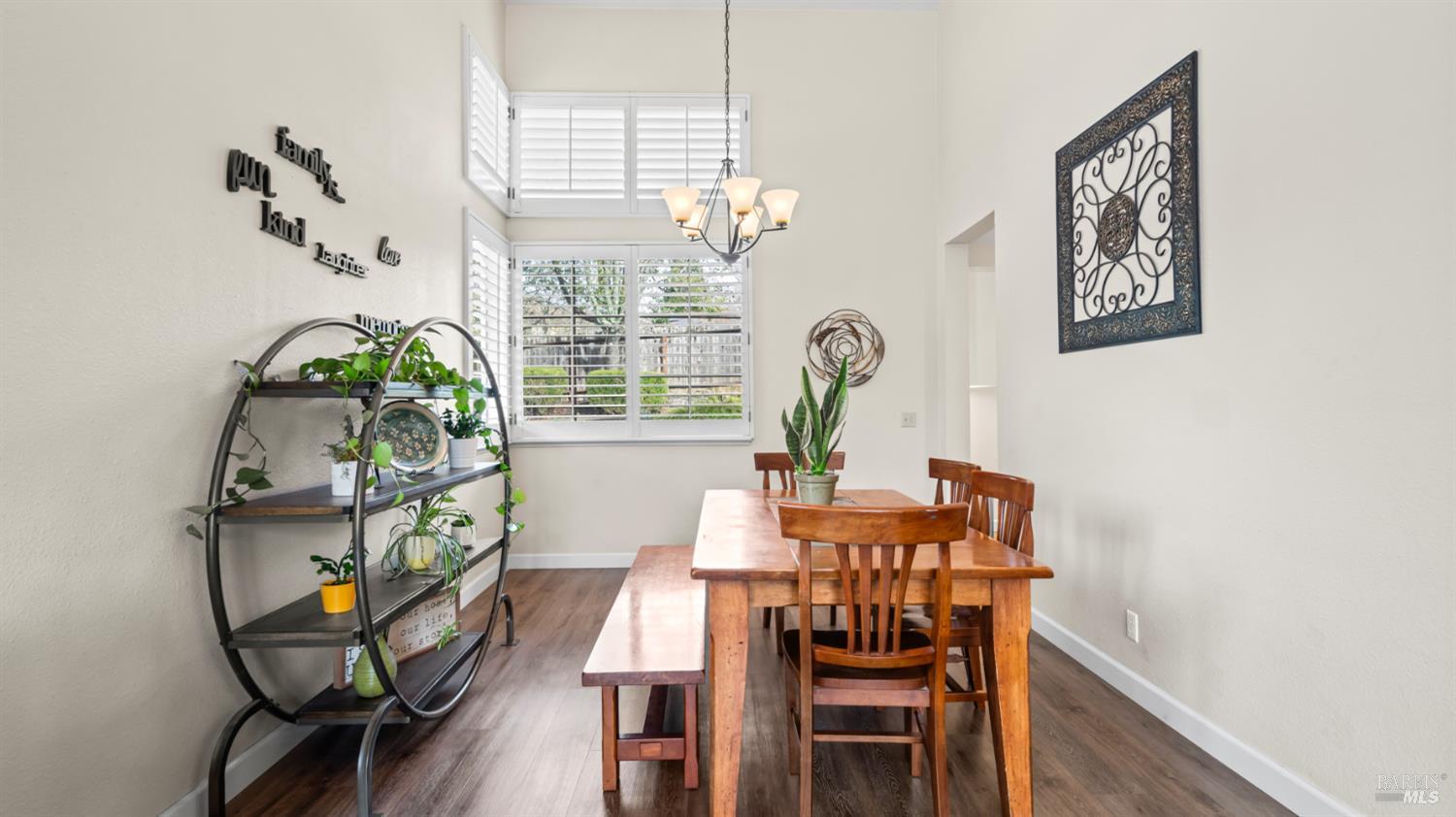 Detail Gallery Image 13 of 53 For 3360 Hillridge Dr, Fairfield,  CA 94534 - 4 Beds | 3 Baths